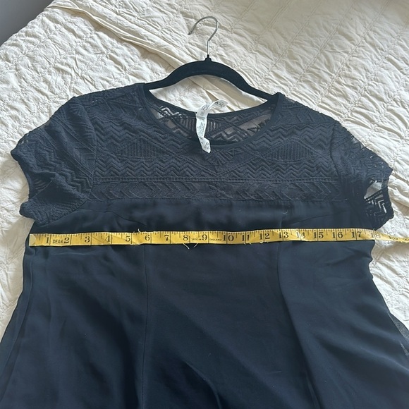 BETHANY MOTA size medium black mini dress with lace embellishments top w, lining - Picture 11 of 13